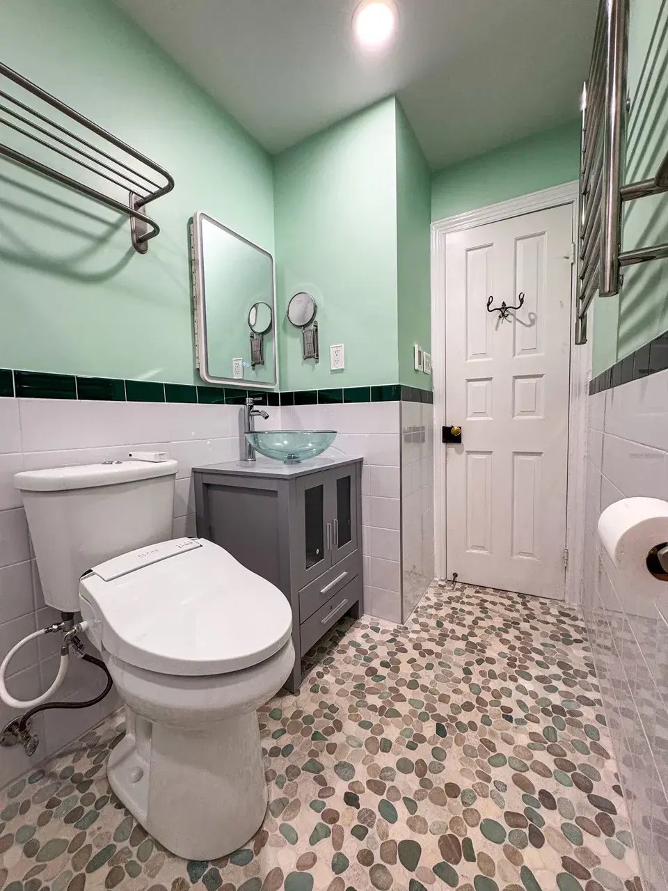 1117 Notley Rd_Bathroom (4)_4_11zon