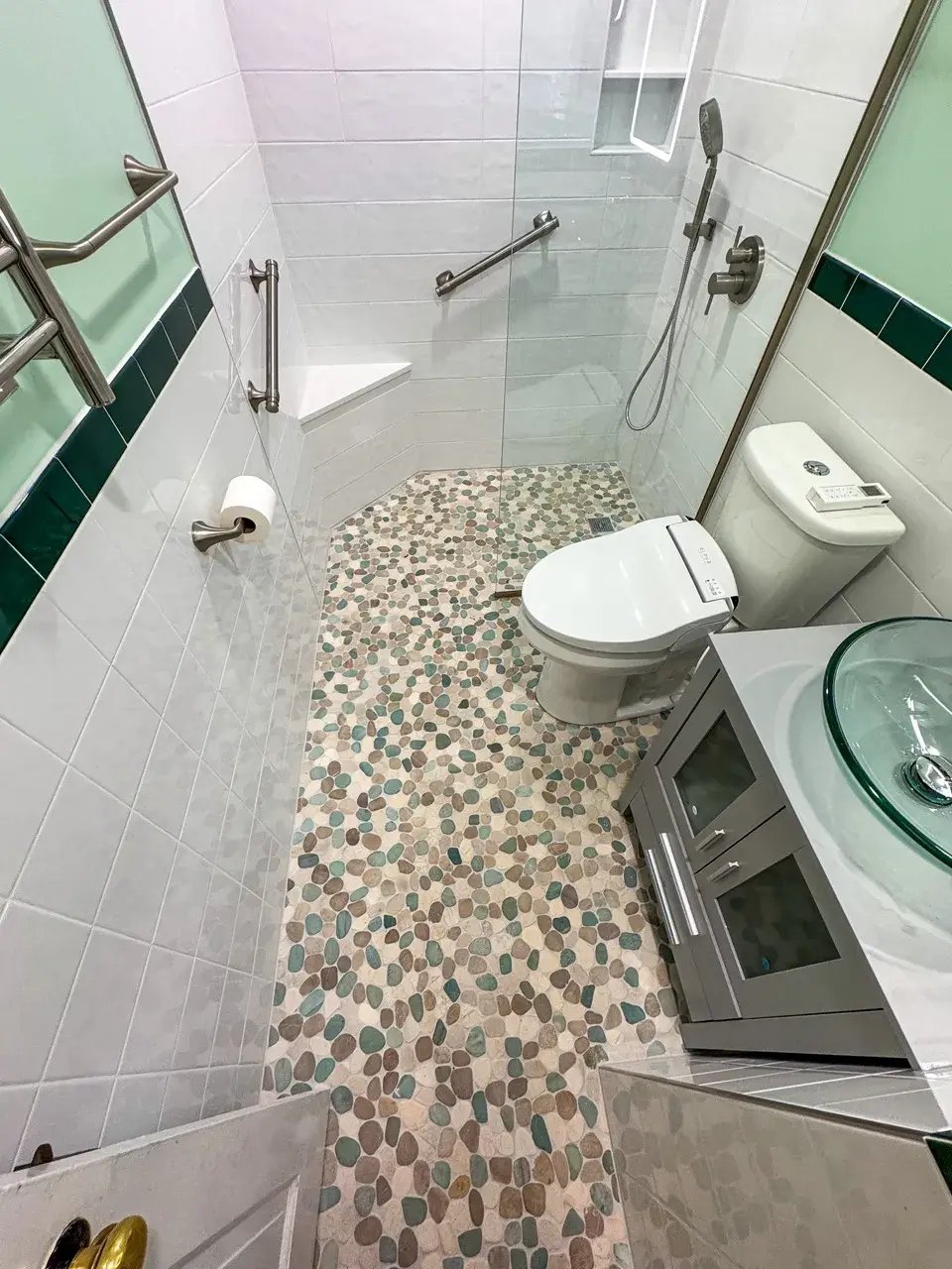 1117 Notley Rd_Bathroom (14)_14_11zon