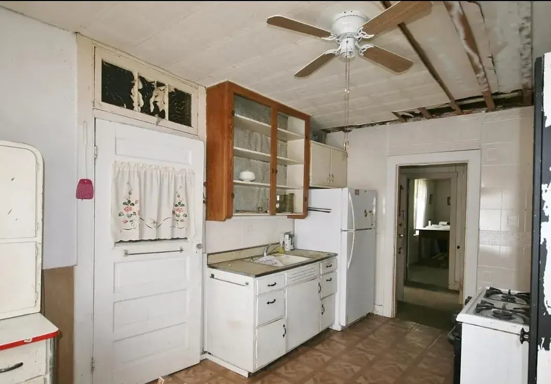 Kitchen_before (1)