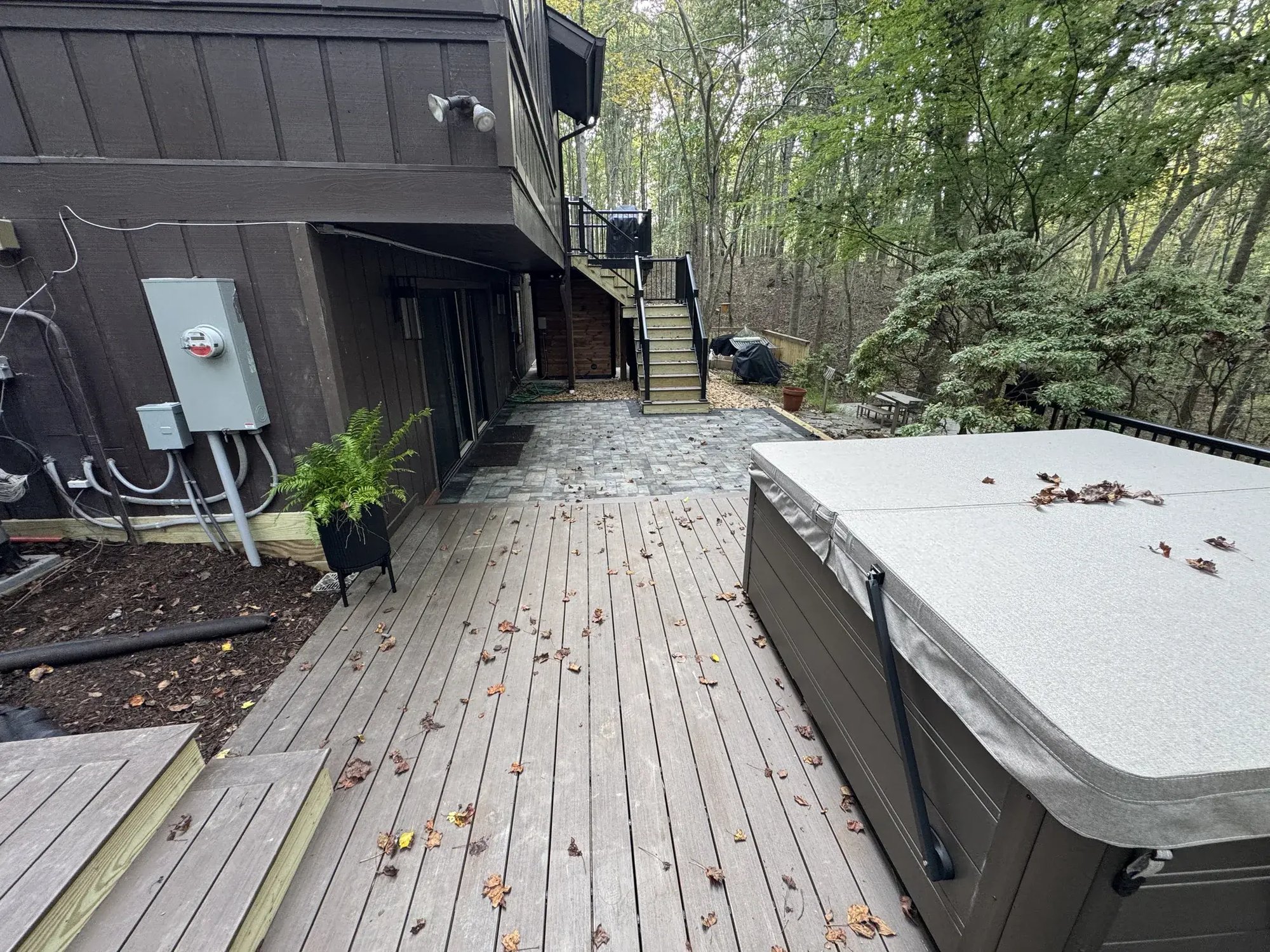 Hot tub on the new composite deck
