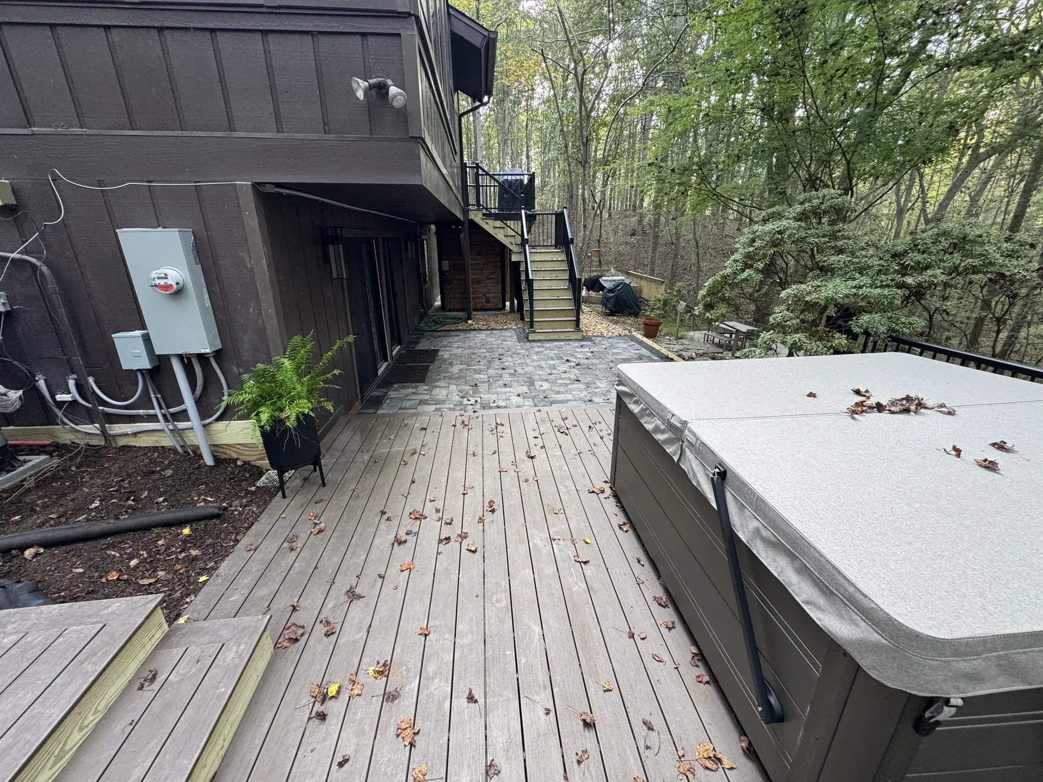 Hot tub on the new composite deck